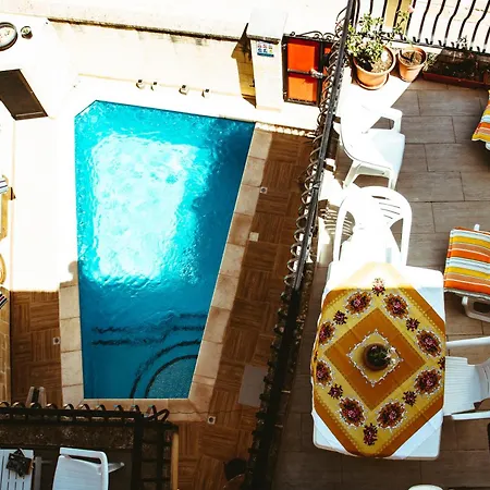 Windmill Dawn - Traditional Maltese With Pool *